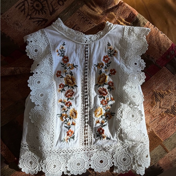 Forever 21 Tops - Forever 21 White Crochet Lace Blouse with Cream Trim